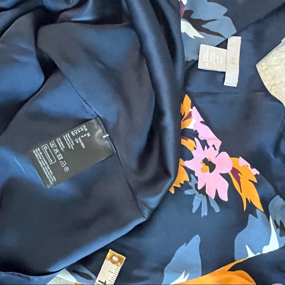 H&M Maxi Dress - NWOT - Picture 14 of 16